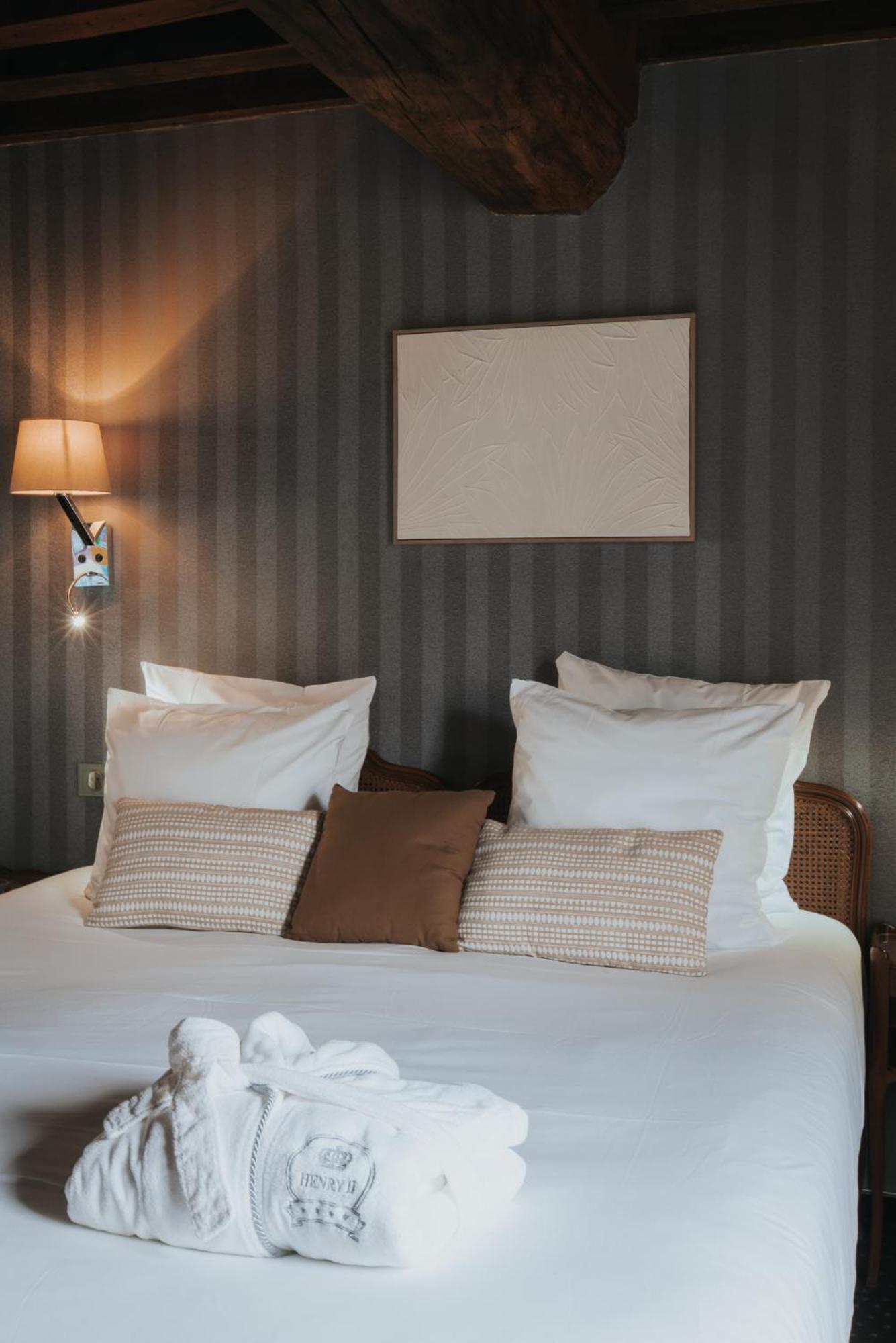 Hotel Henry II Beaune Centre Kültér fotó